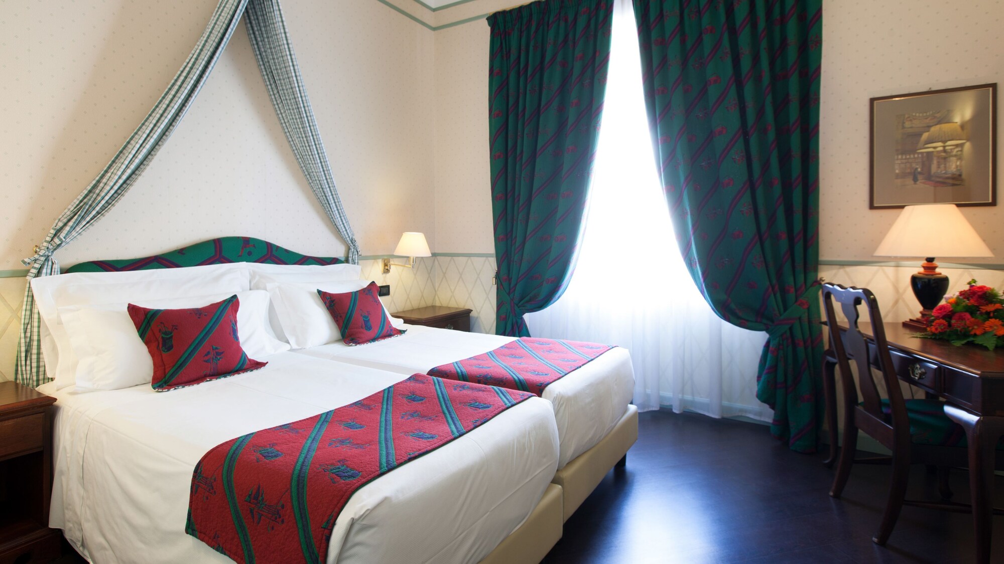 DELUXE, SINGLE, LARGE SINGLE BED
