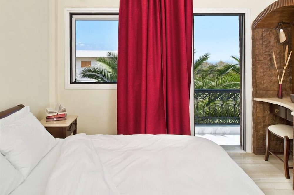 Galatia Villas 30/66