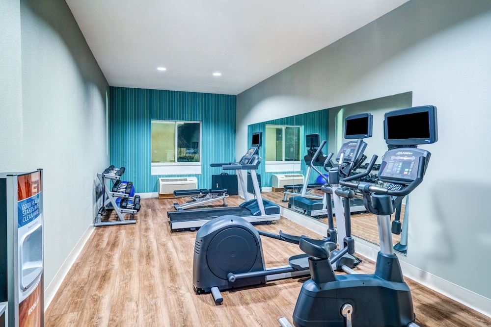 Holiday Inn Express And Suites Winona North 43/68