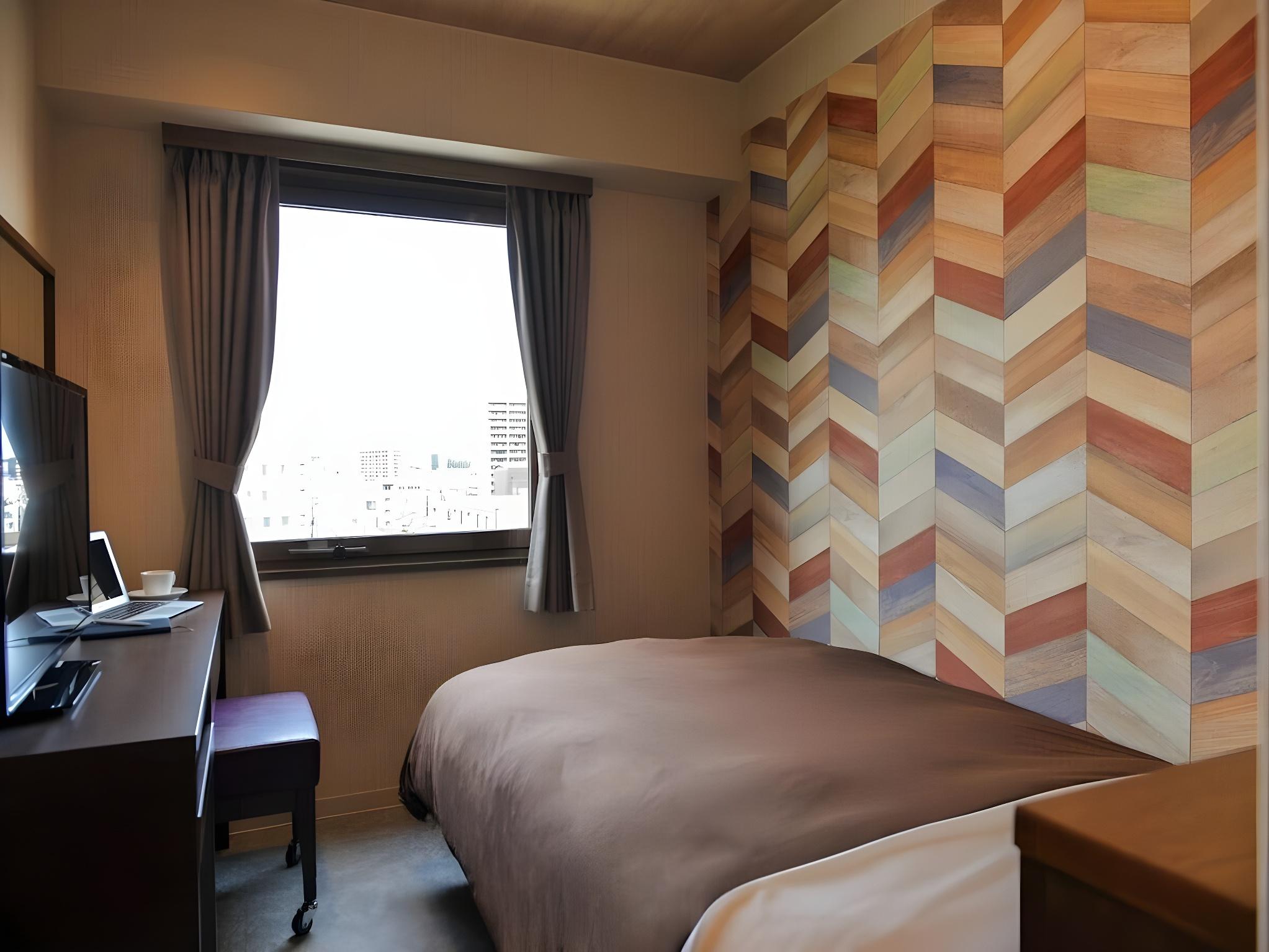 Room, Single, Electronic Cigarette Only, Smoking
