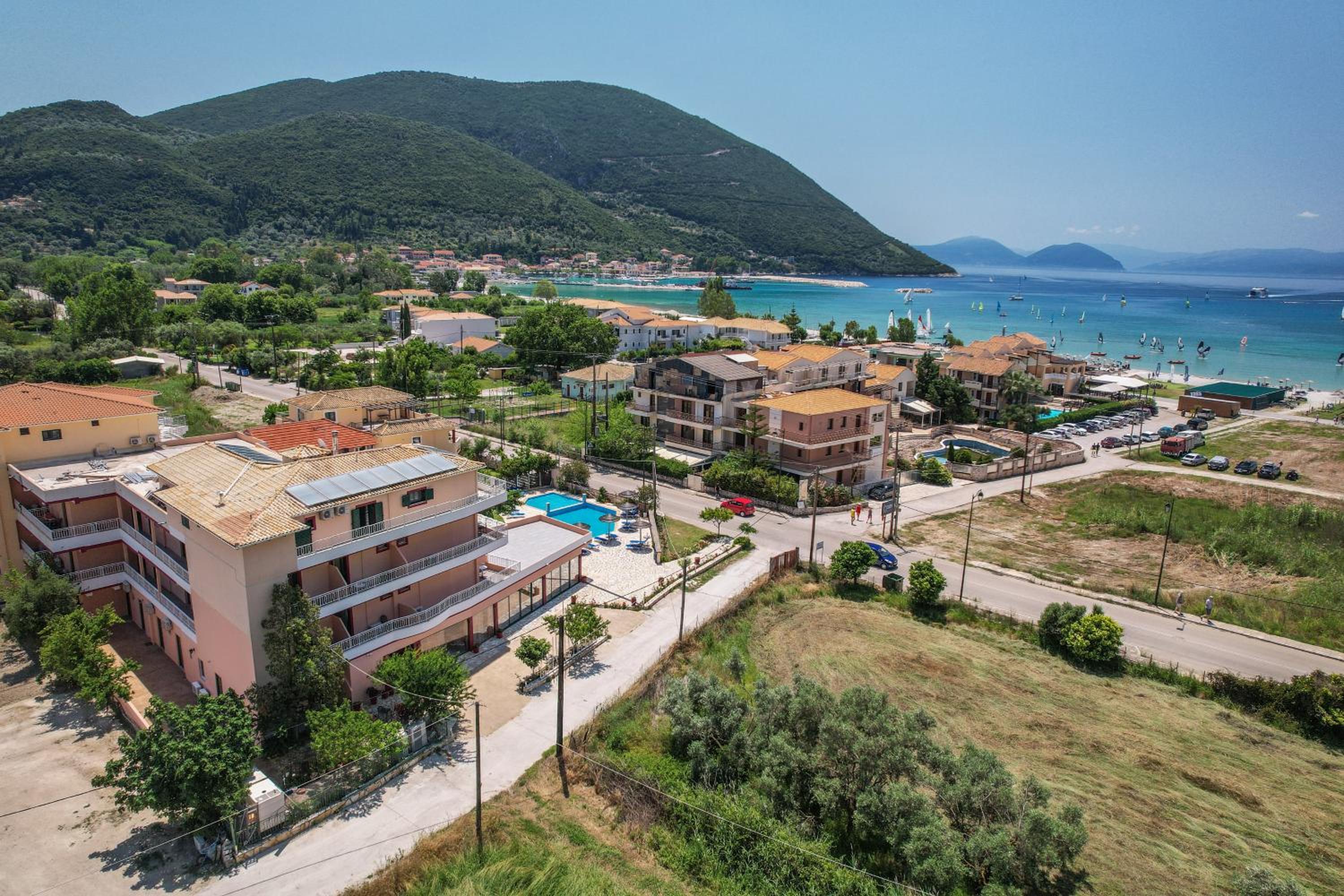 Kalias Hotel 46/51