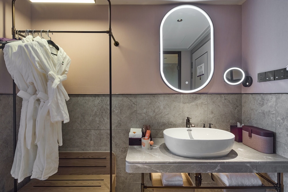 Mercure Yiwu International Trade City 27/32