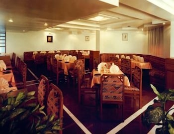 Hotel Ashish Plaza 28/30