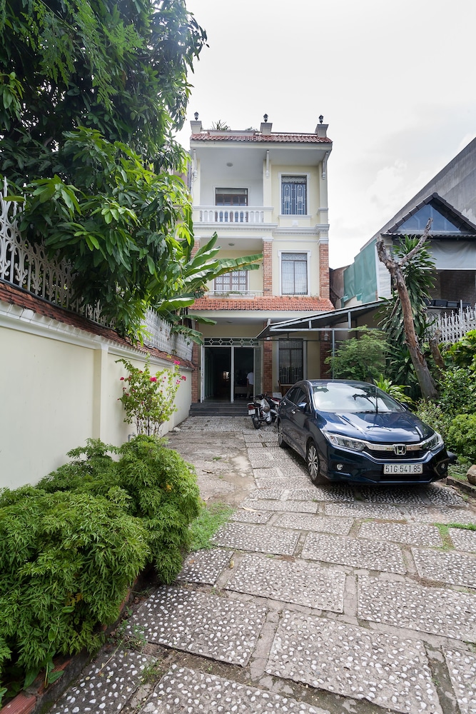Halo Serviced Apartment 39/50