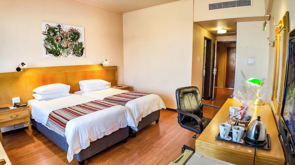 Bon Hotel Bloemfontein Central 18/60