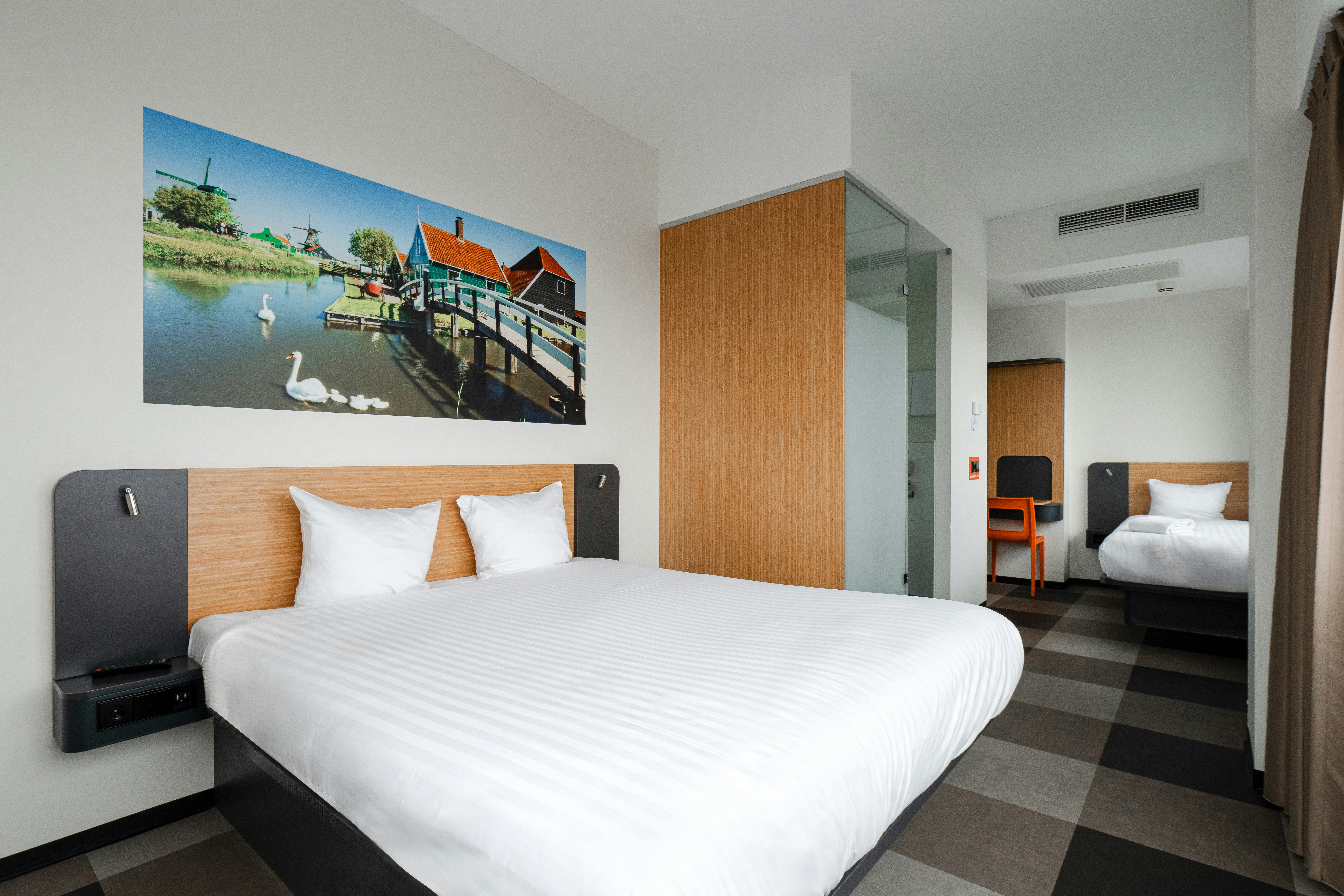easyHotel Amsterdam Zaandam 3/8