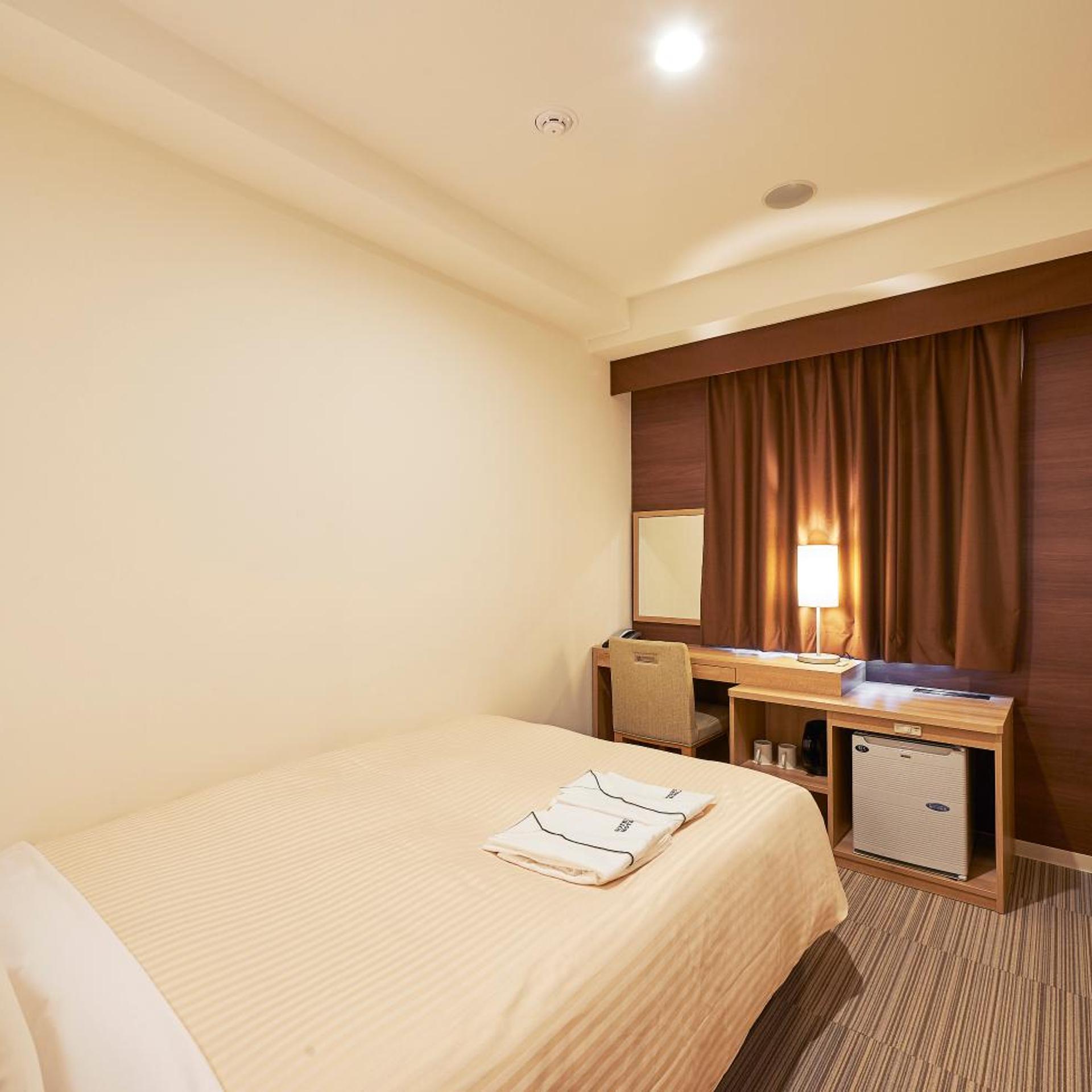 Room, Double Bed, Small