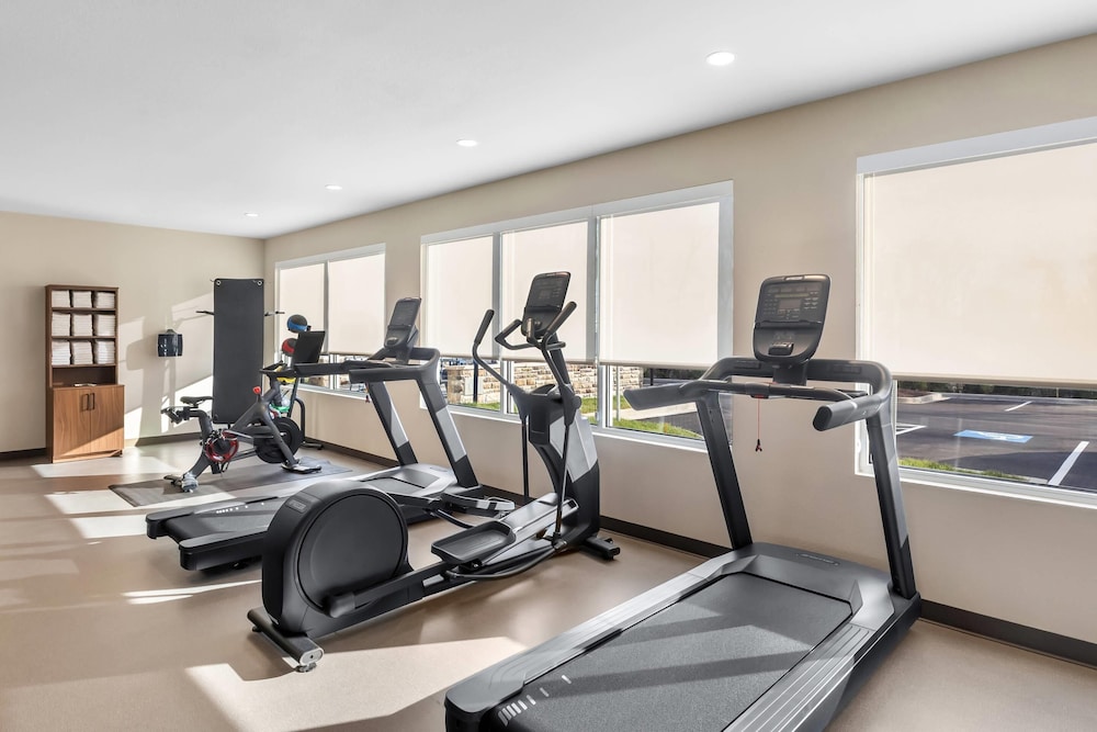 Everhome Suites Clarksville Ft. Campbell Area 34/60