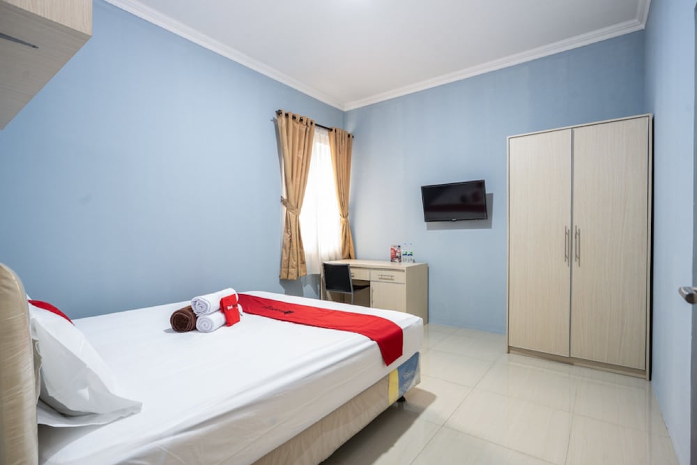 Reddoorz Near Siloam Karawaci 14/27