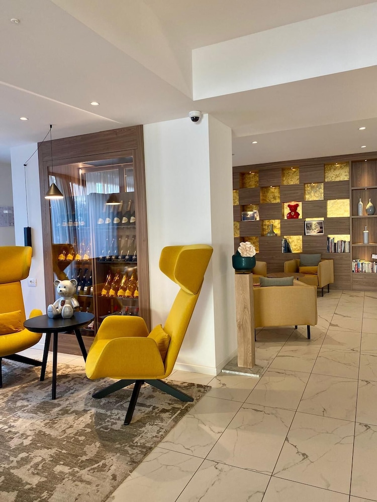 Solho Hotel 26/49