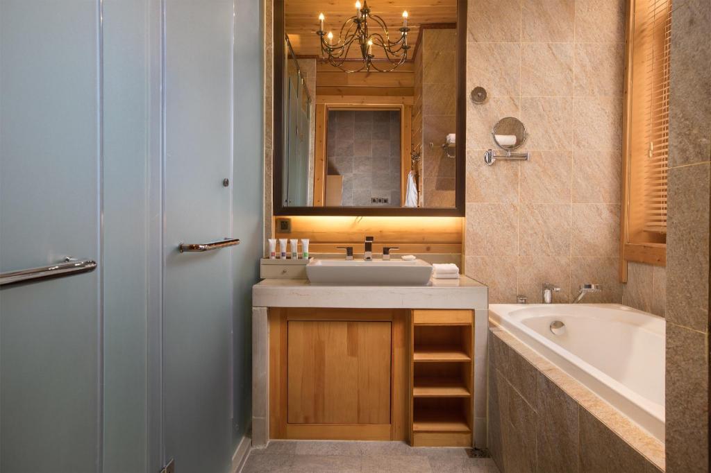 Swiss, Family Suite, Premier, Twin Beds, King Bed, King and Twin Beds, Mountain View، Swissotel Resort Changbaishan 6/6