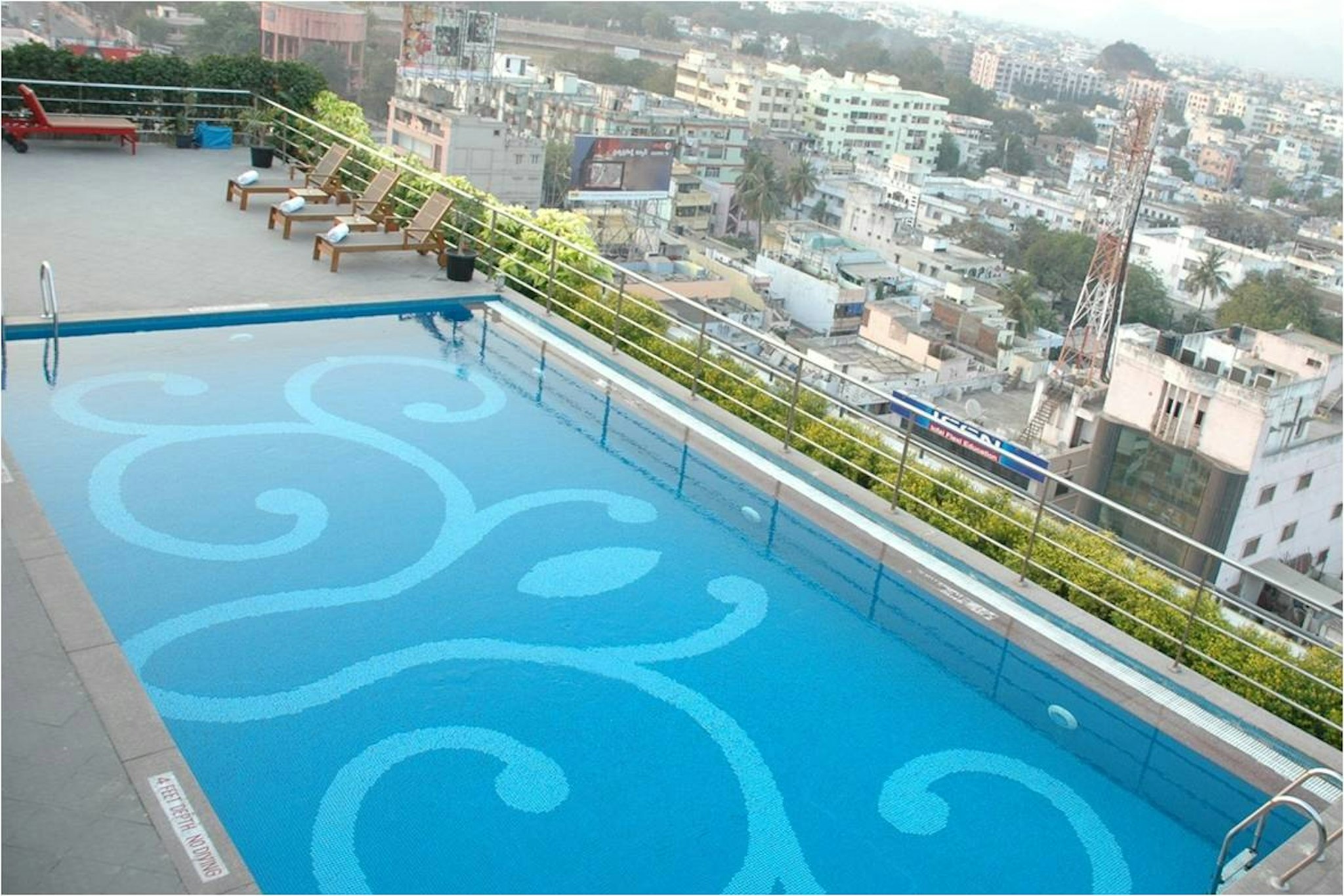 Vivanta Vijayawada MG Road (ex. The Gateway M G Road Hotel) 28/55