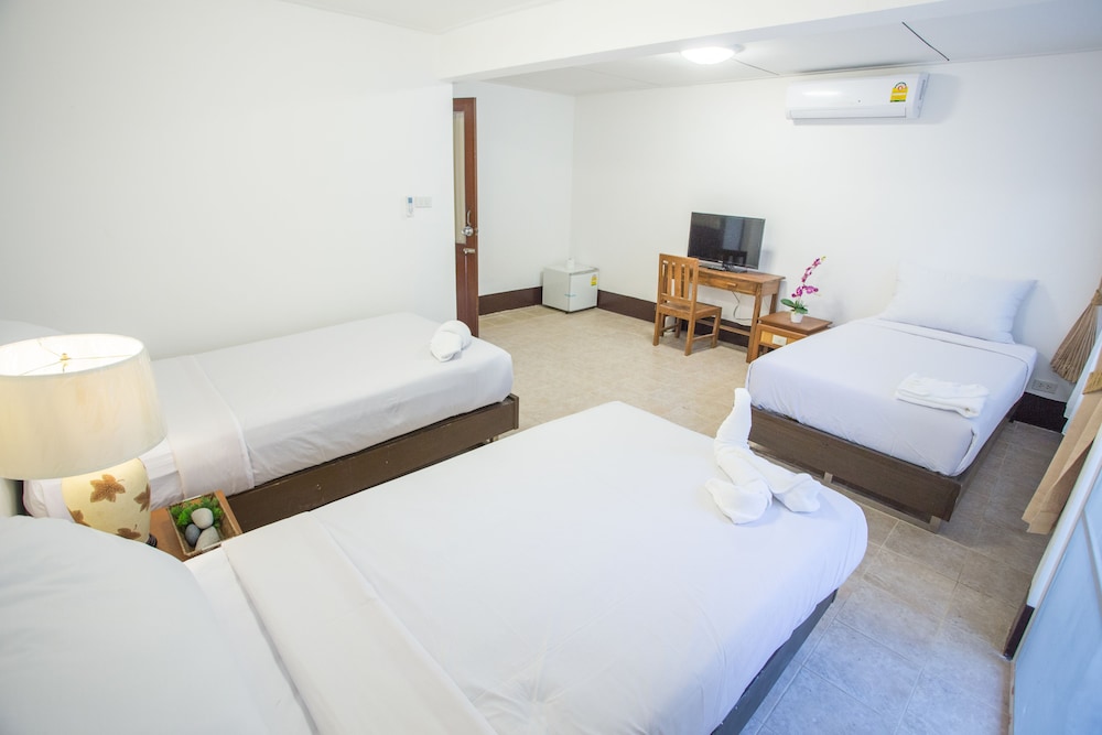 Hotel Bangkokian 17/50