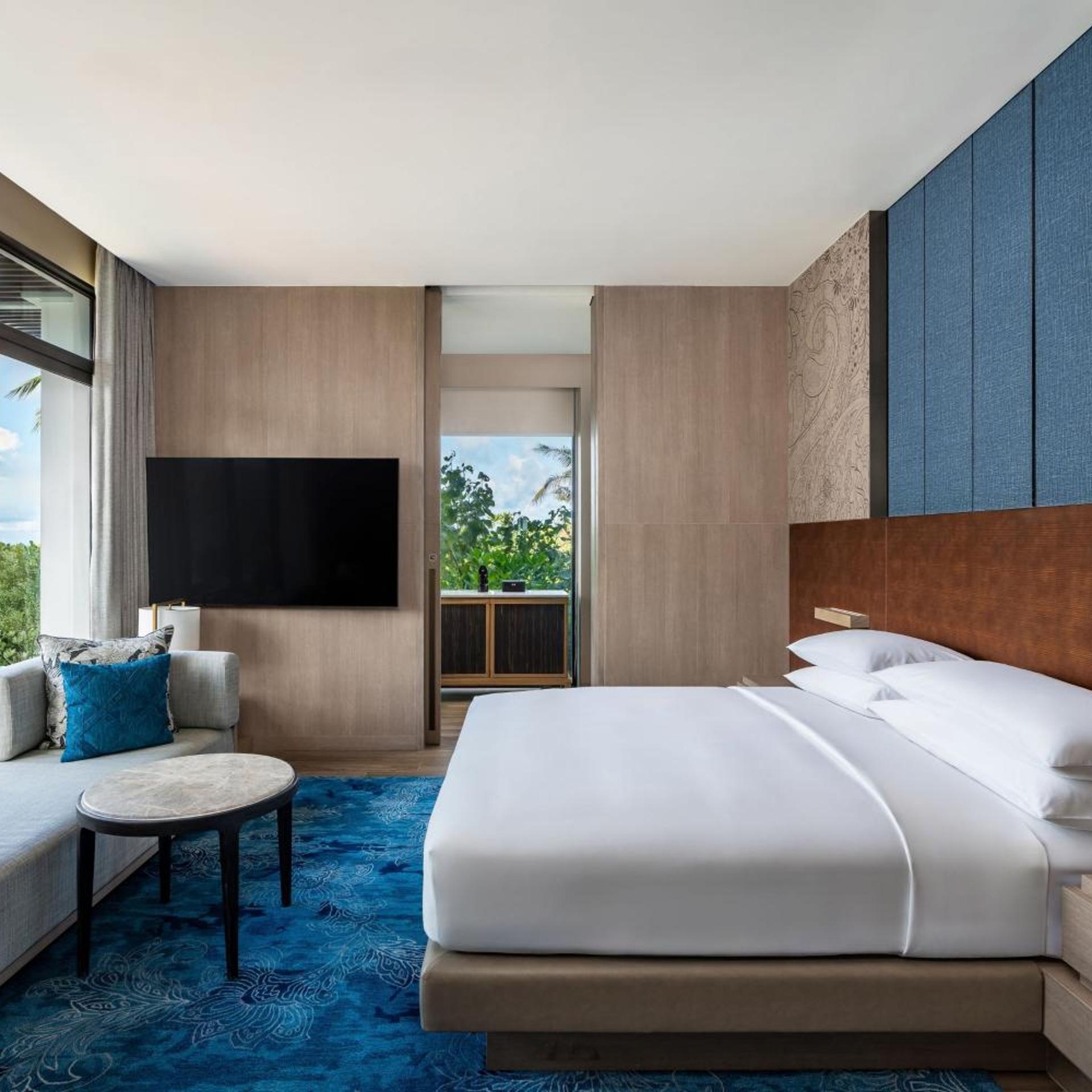 Pool, Villa, King Bed, Beach Front