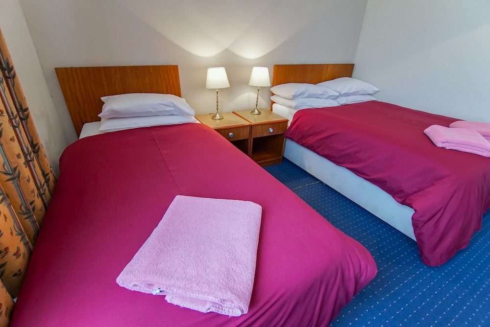 Avoca House Hotel 16/46