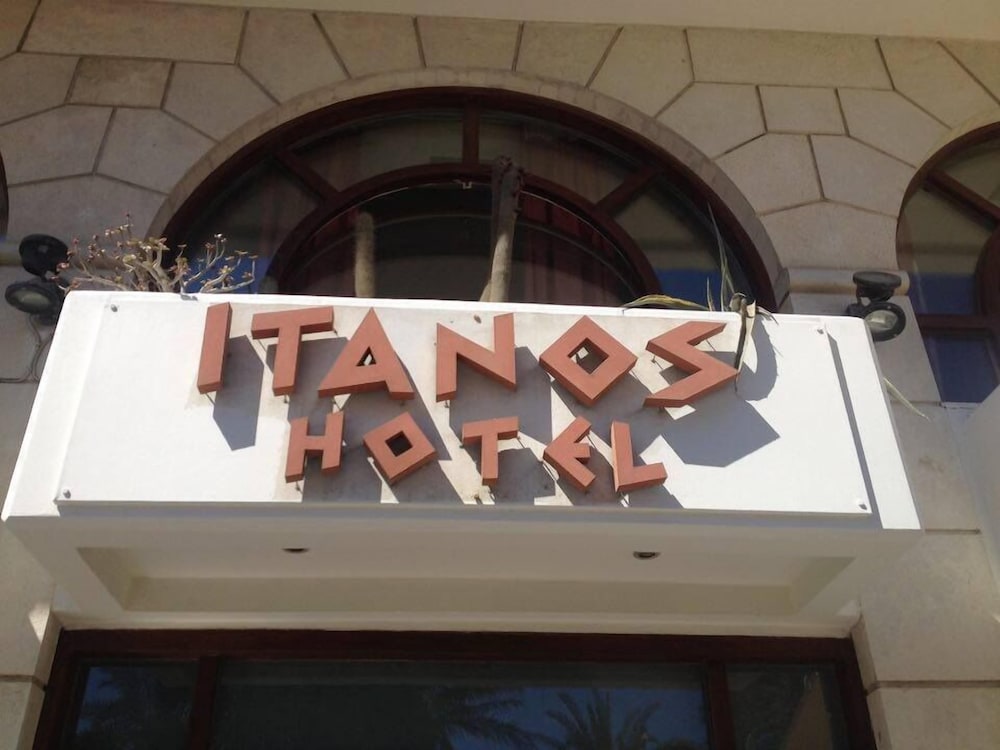 Itanos Hotel 4/25