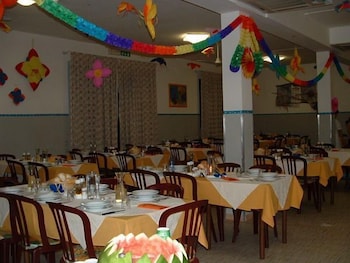 restaurant-cafeteria