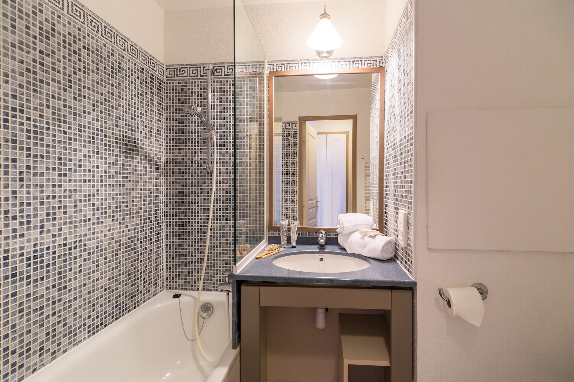 1 Bedroom, Apartment, Trundle Bed, Sea View, 2 Sofa, Balcony or Terrace