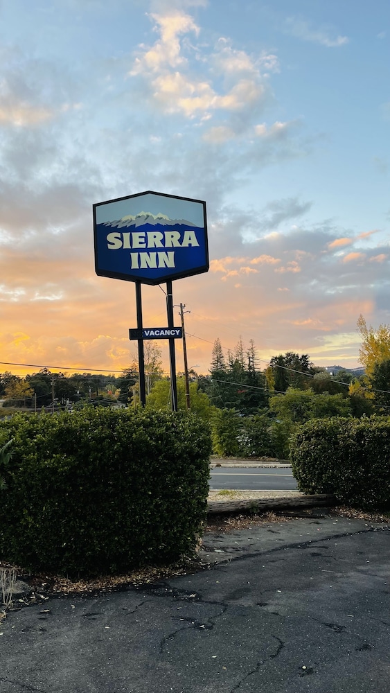 Sierra Inn 13/17