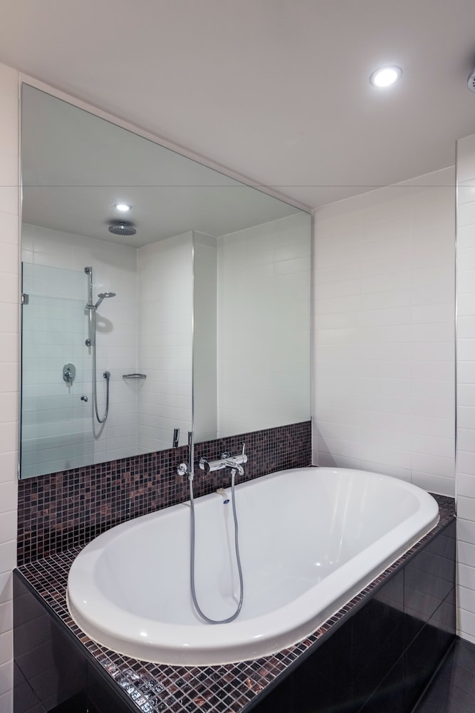 Museum Apartments Hotel Wellington 76/77