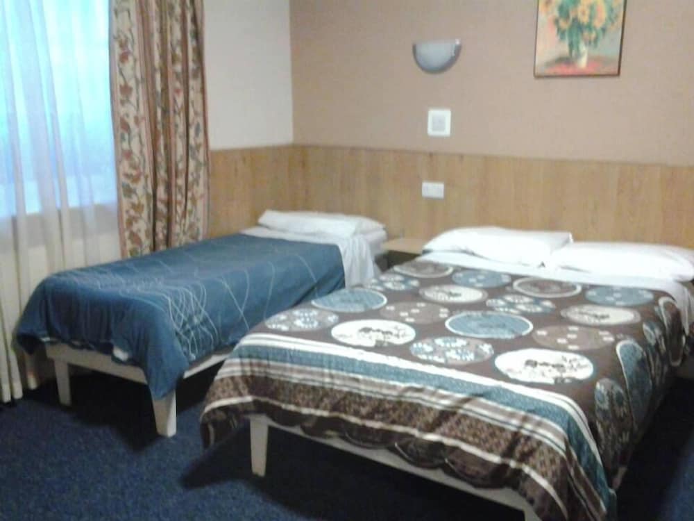 FAMILY, MULTIPLE BEDS, COURTYARD VIEW, PRIVATE BATHROOM