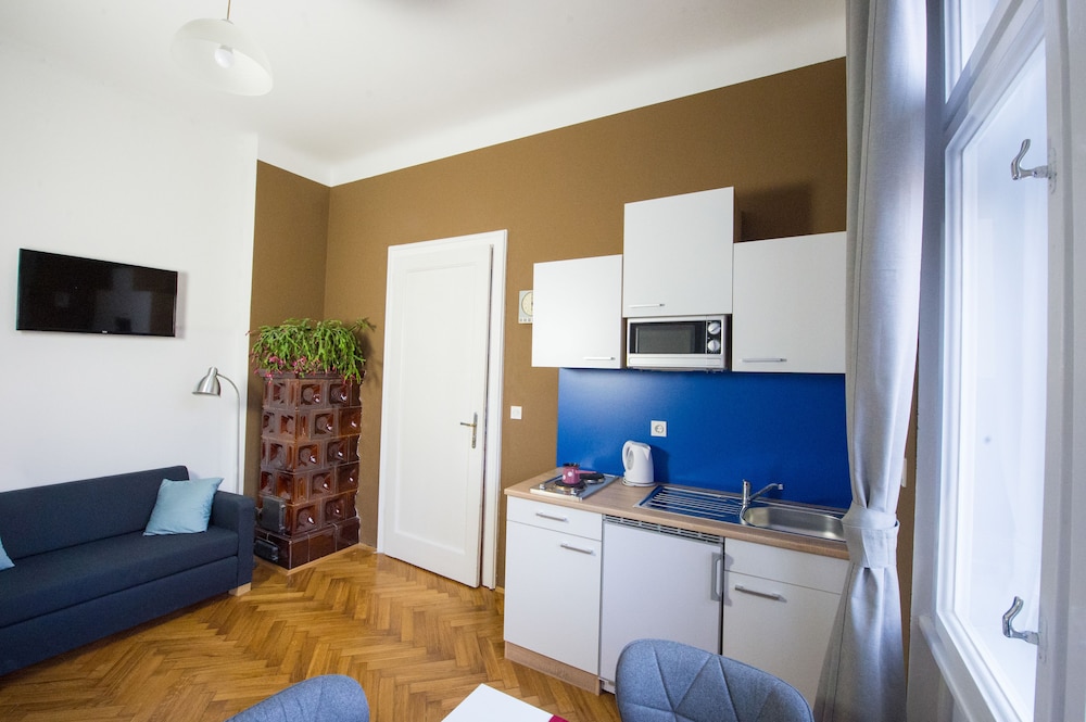 Vila Teslova 38/50