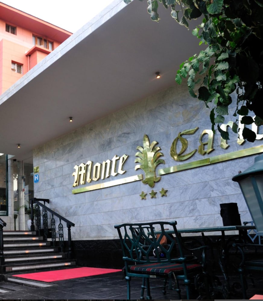 HOTEL MONTE CARLO 4/52
