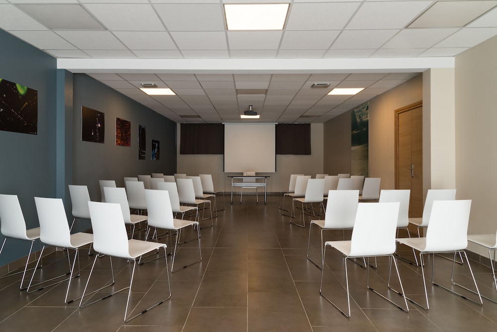 The Originals City Hotel Ecoparc Montpellier Est 33/38