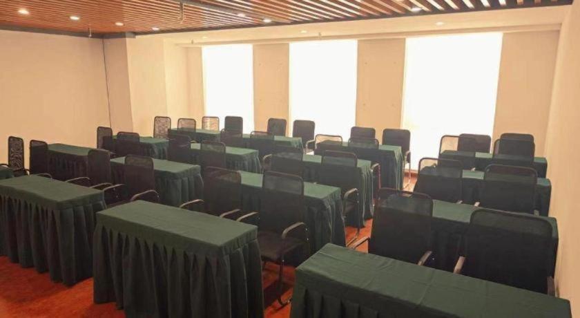 City Comfort Inn Xingtai Wanda 57/61