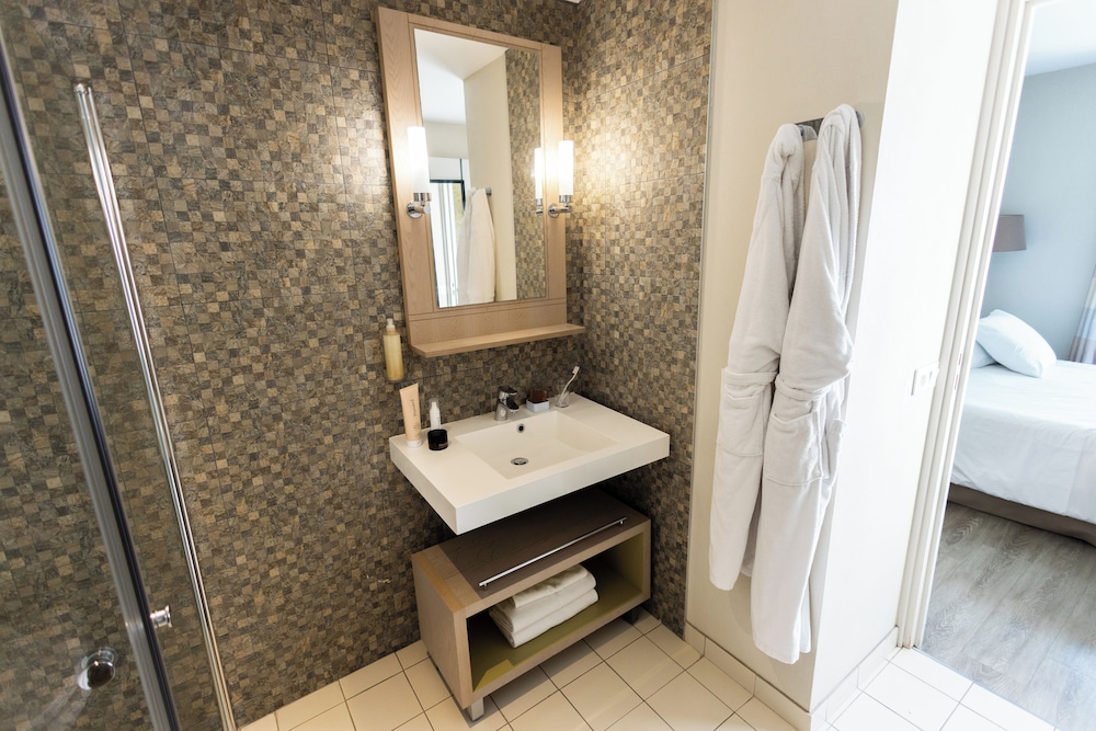 Deluxe, Studio, Twin Beds, BO Resort & Spa 2/3