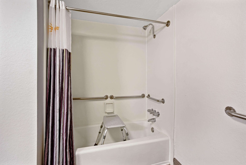 La Quinta Inn Tucson East 25/51