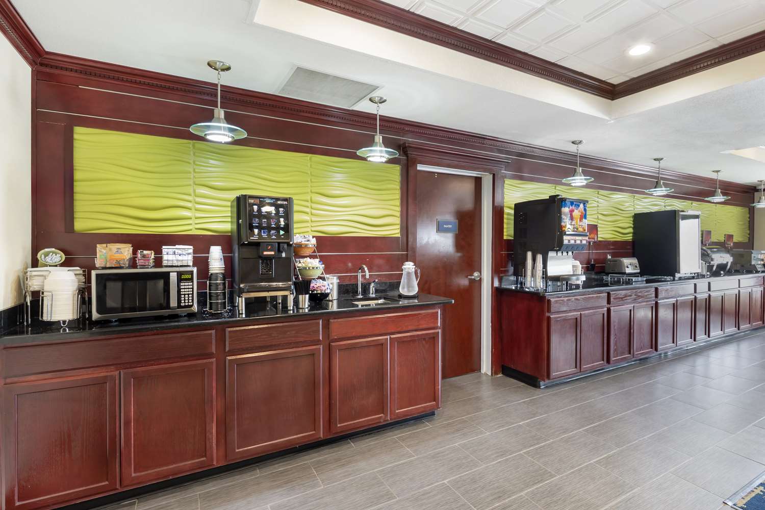 Best Western Plus Pratt 3/16