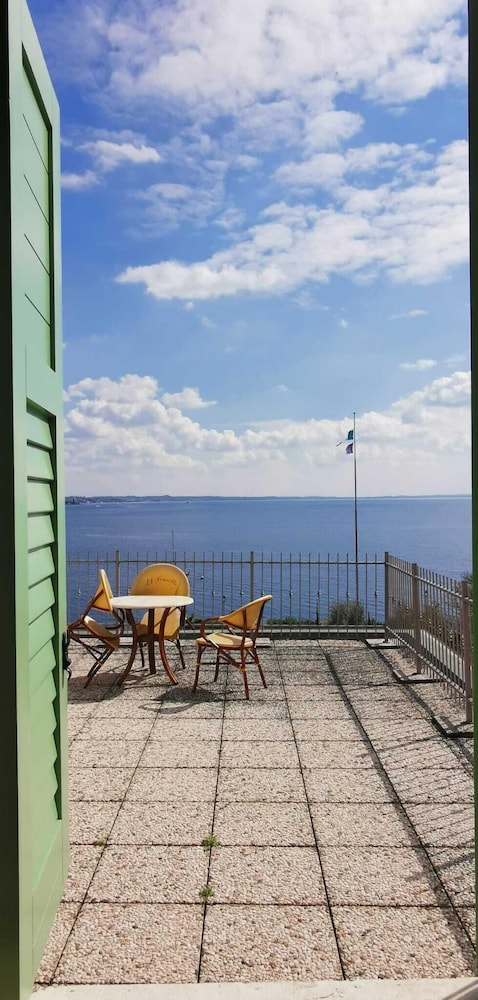 HOTEL DU PARC 45/62