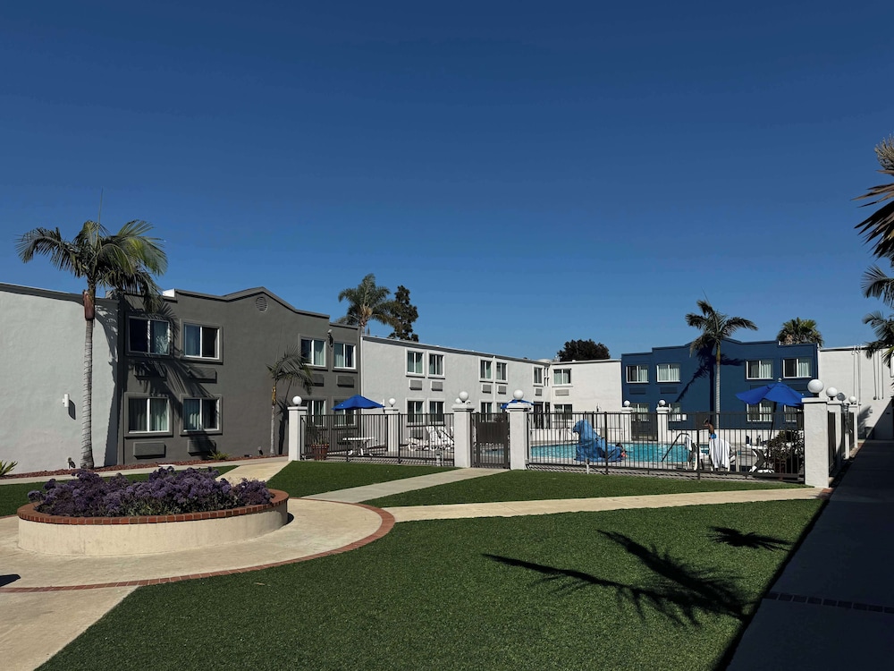 Motel6 Carson, CA 52/59