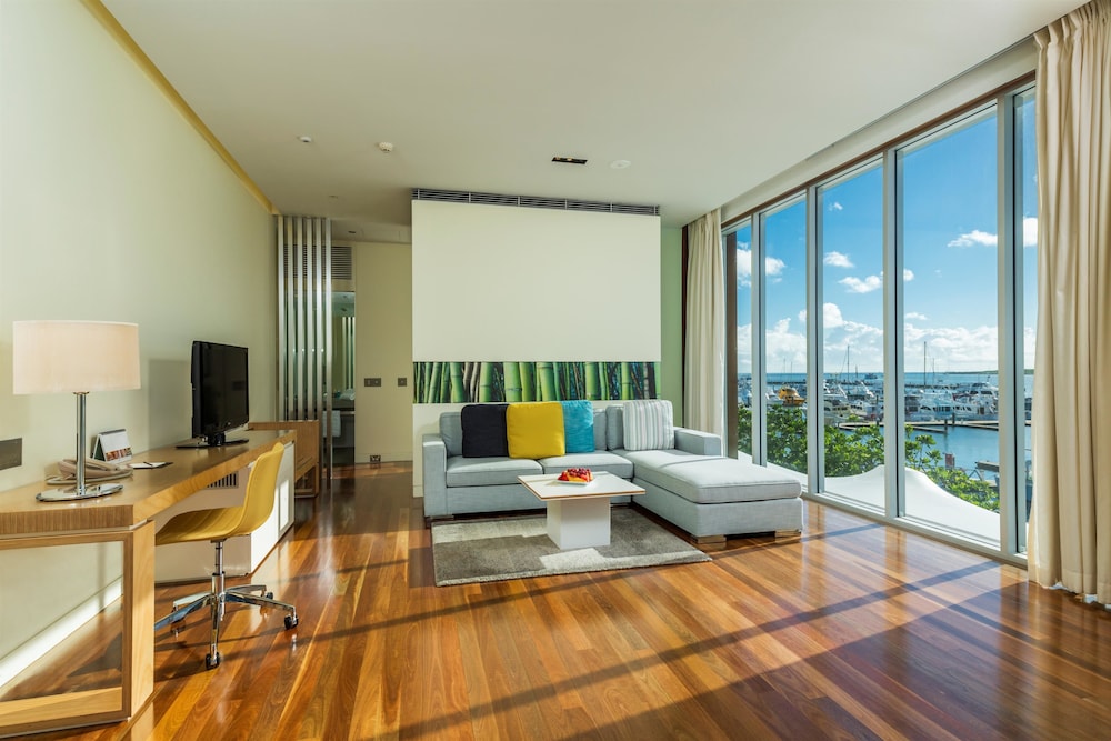 Shangri La the Marina Cairns 47/74