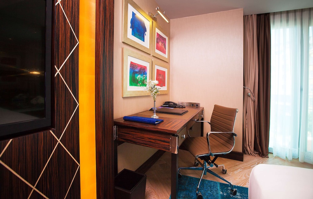 Radisson Blu Hotel Istanbul Pera 63/78