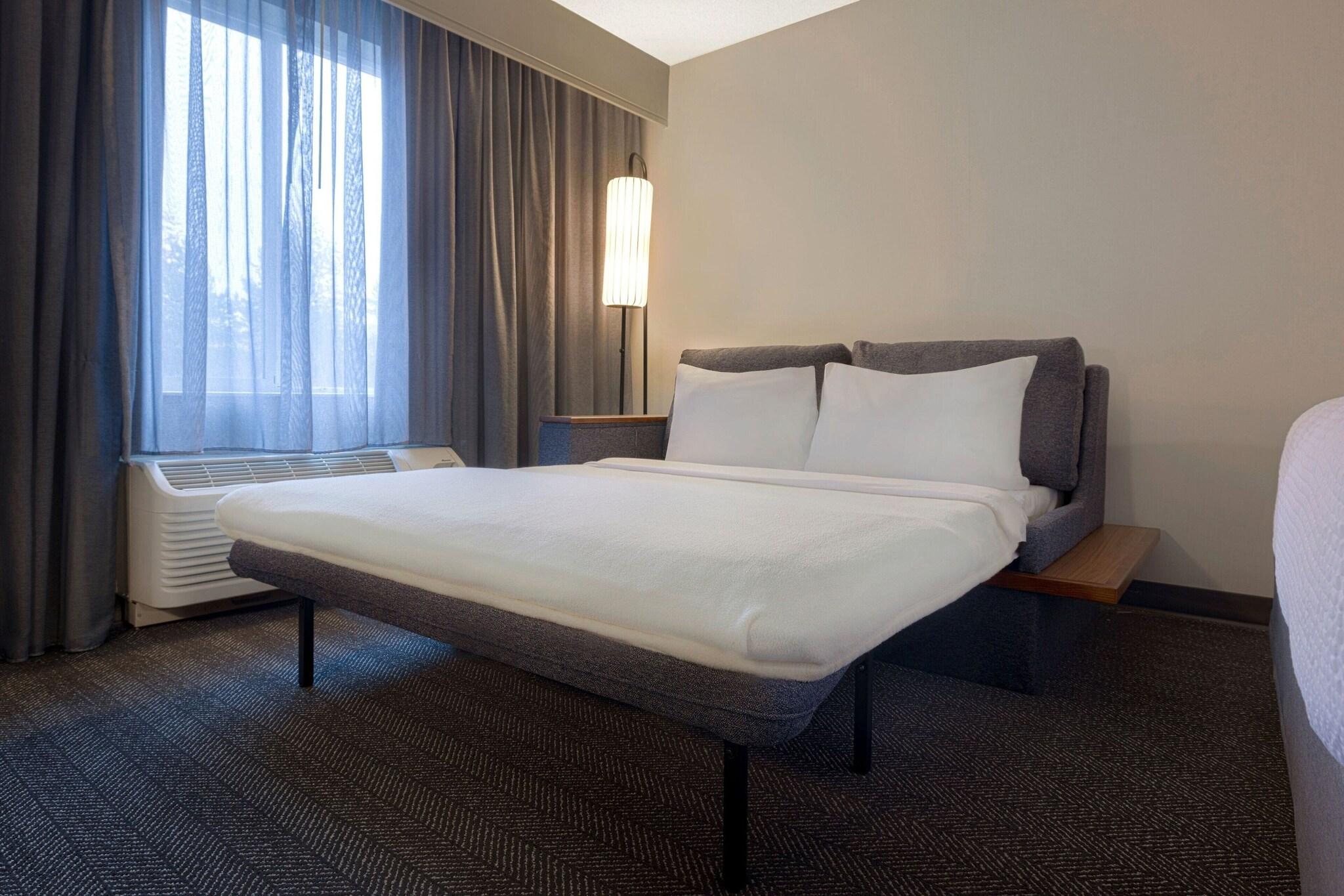 Room, King Bed