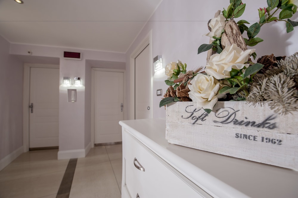 Demetra Hotel 8/72