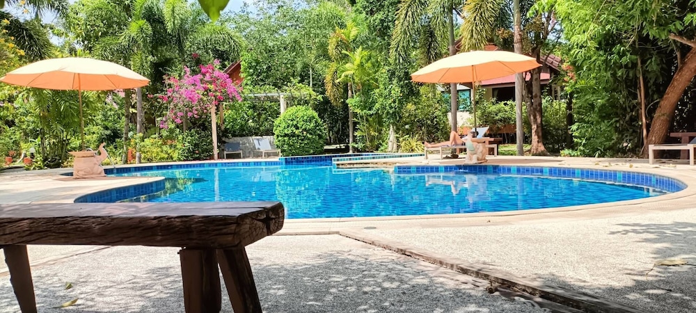Baan Suan Resort 51/54