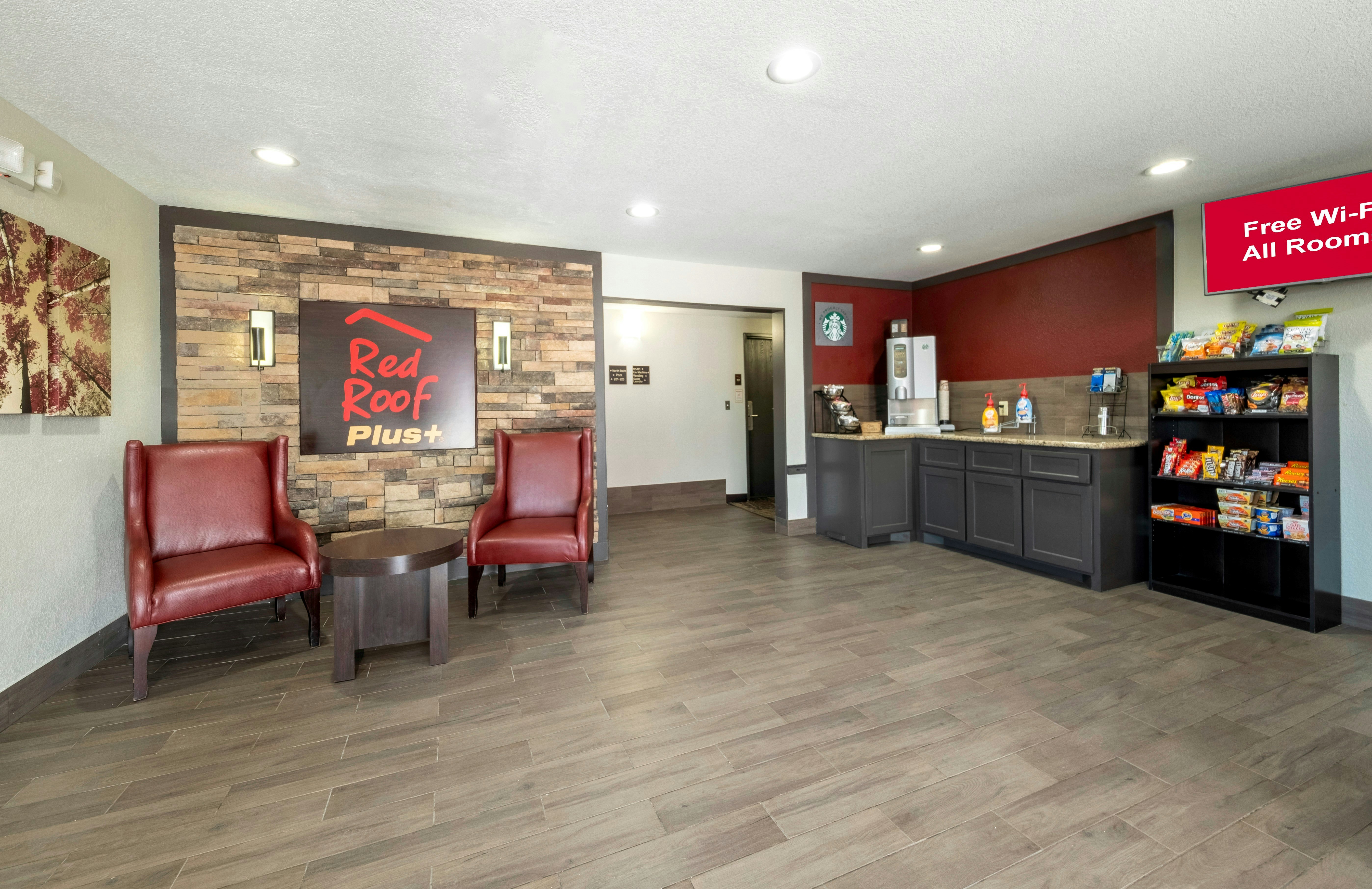 Red Roof Inn Plus Huntsville 24/33