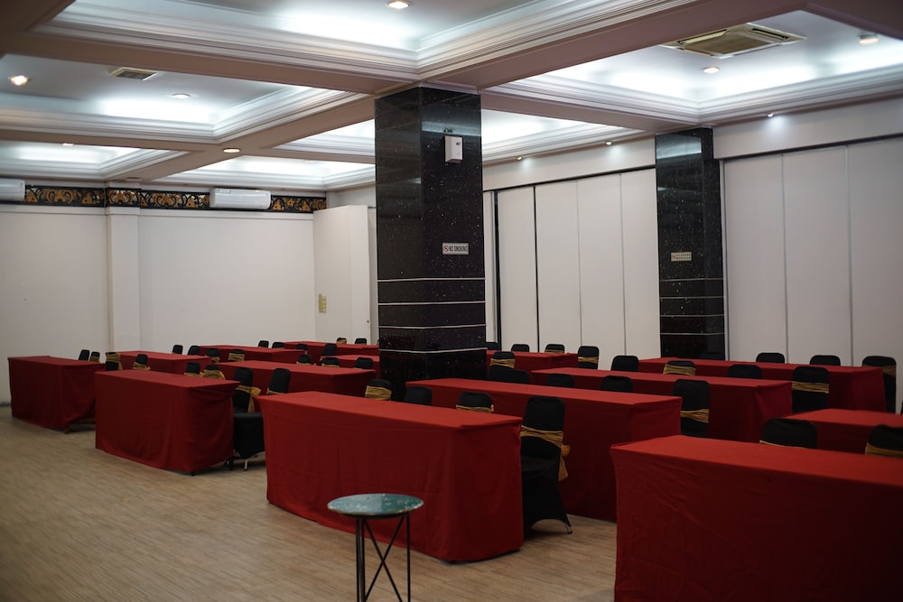 Hotel New Puri Garden Bandara Semarang 35/44
