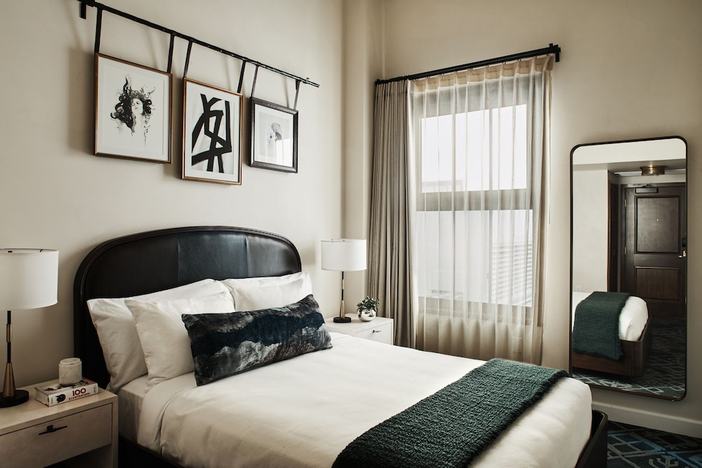 Hotel Figueroa - Unbound Collection By Hyatt 11/50