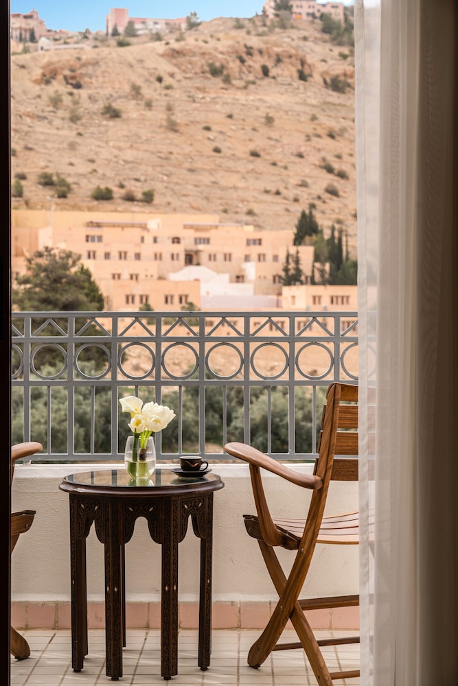 MOVENPICK RESORT PETRA 74/77