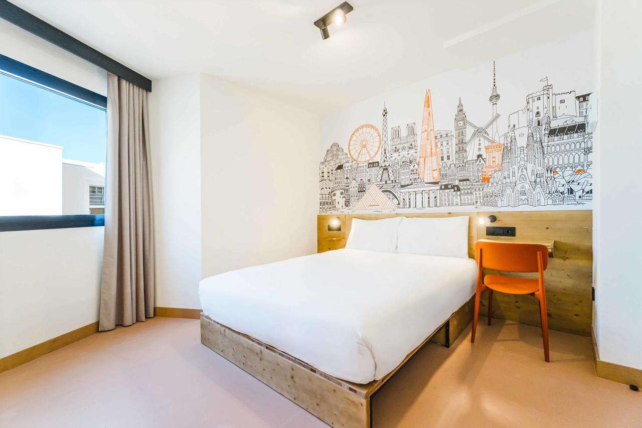 easyHotel Alicante Centro 9/58