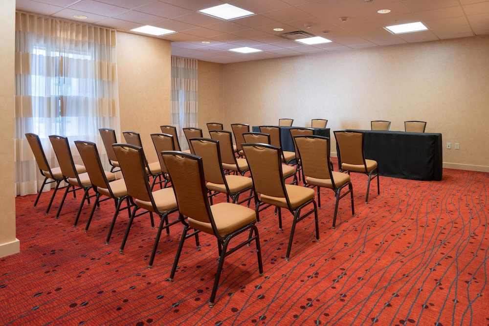 Residence Inn San Diego Carlsbad 32/50