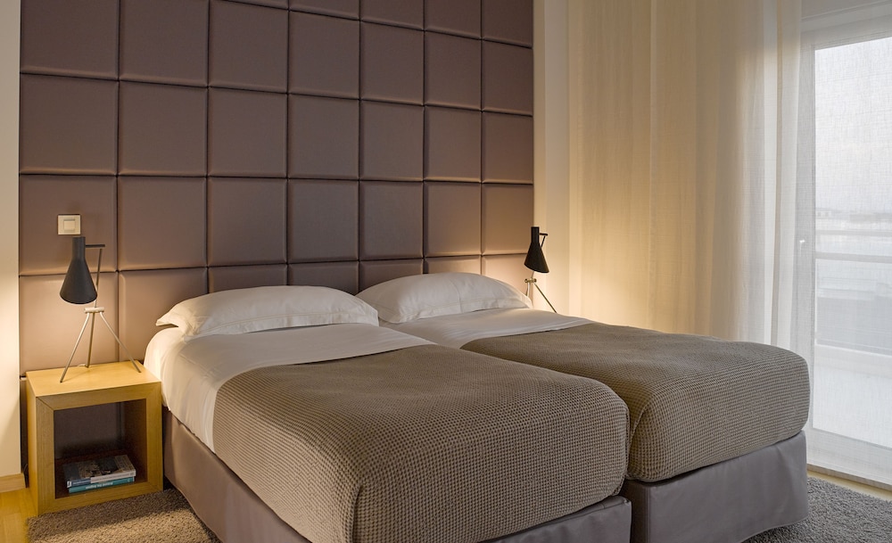 2 BEDROOMS, SUITE, SEA VIEW