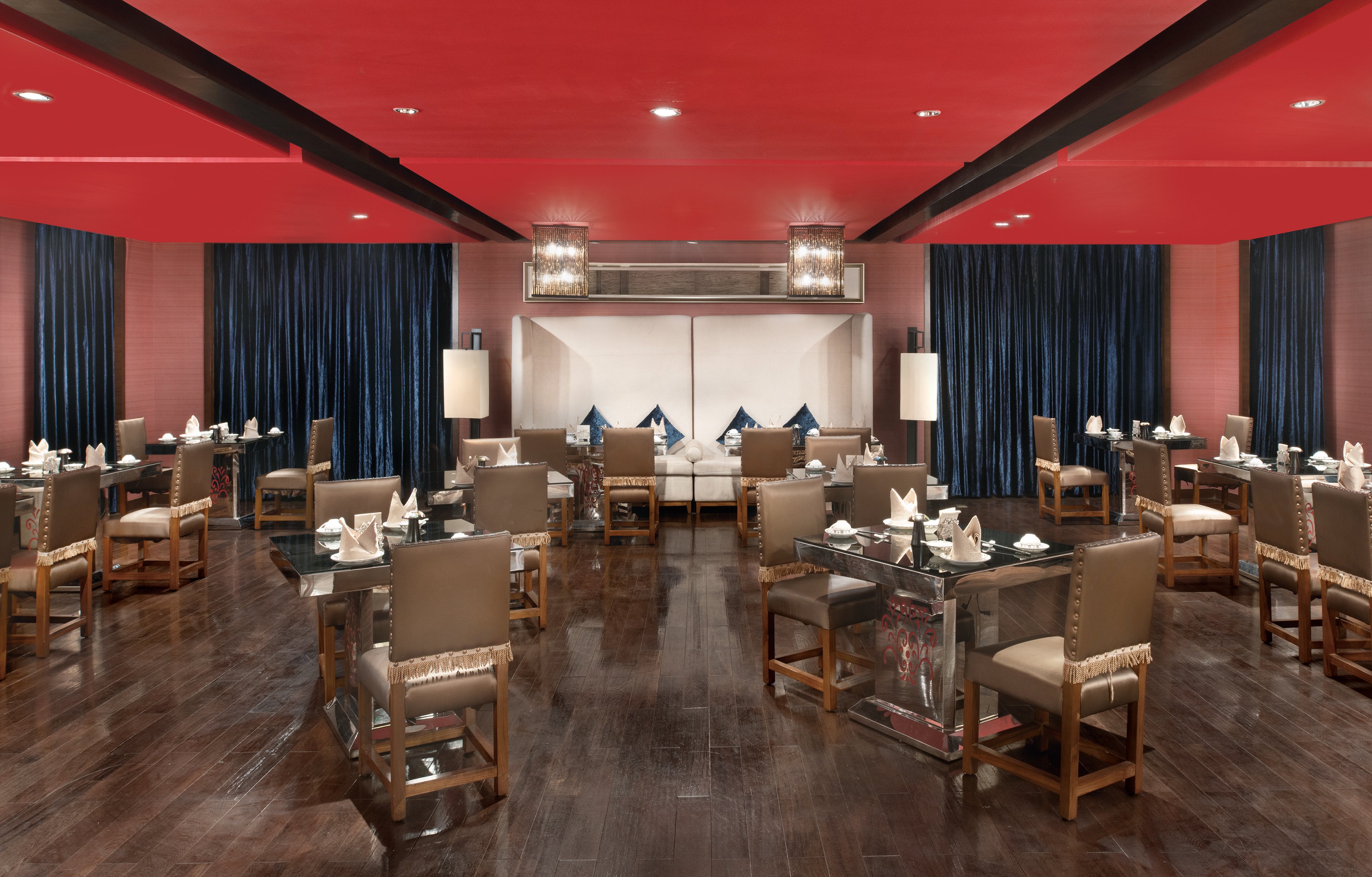 Crowne Plaza Yading 69/81