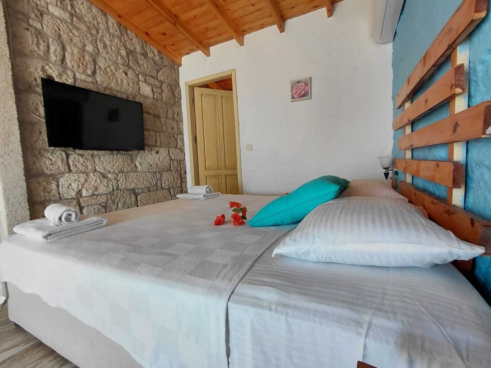SUPERIOR, DOUBLE BED