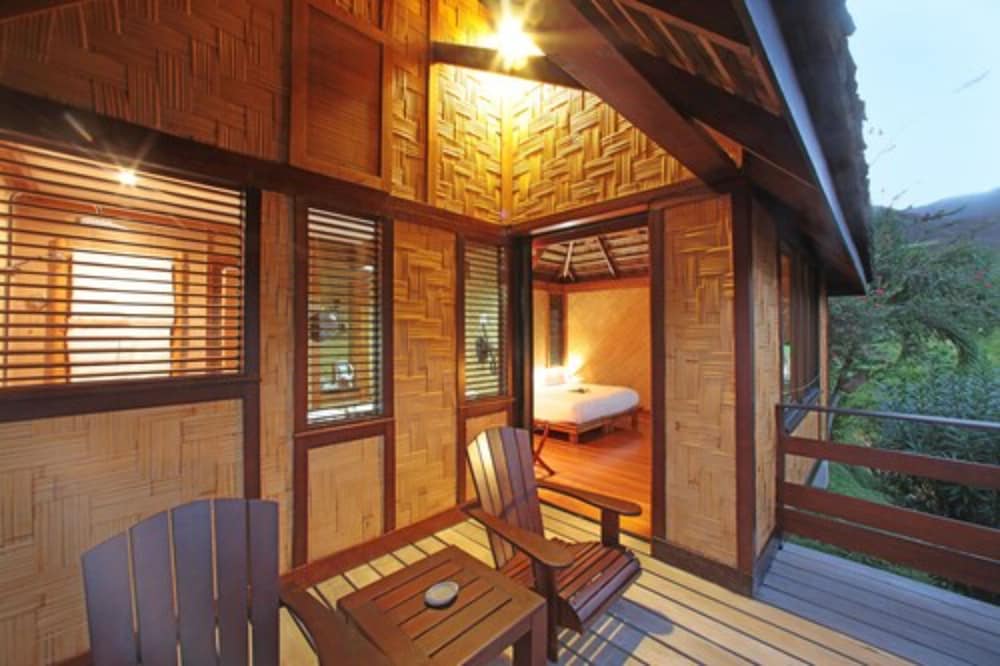 NUKU HIVA KEIKAHANUI PEARL LODGE 27/56
