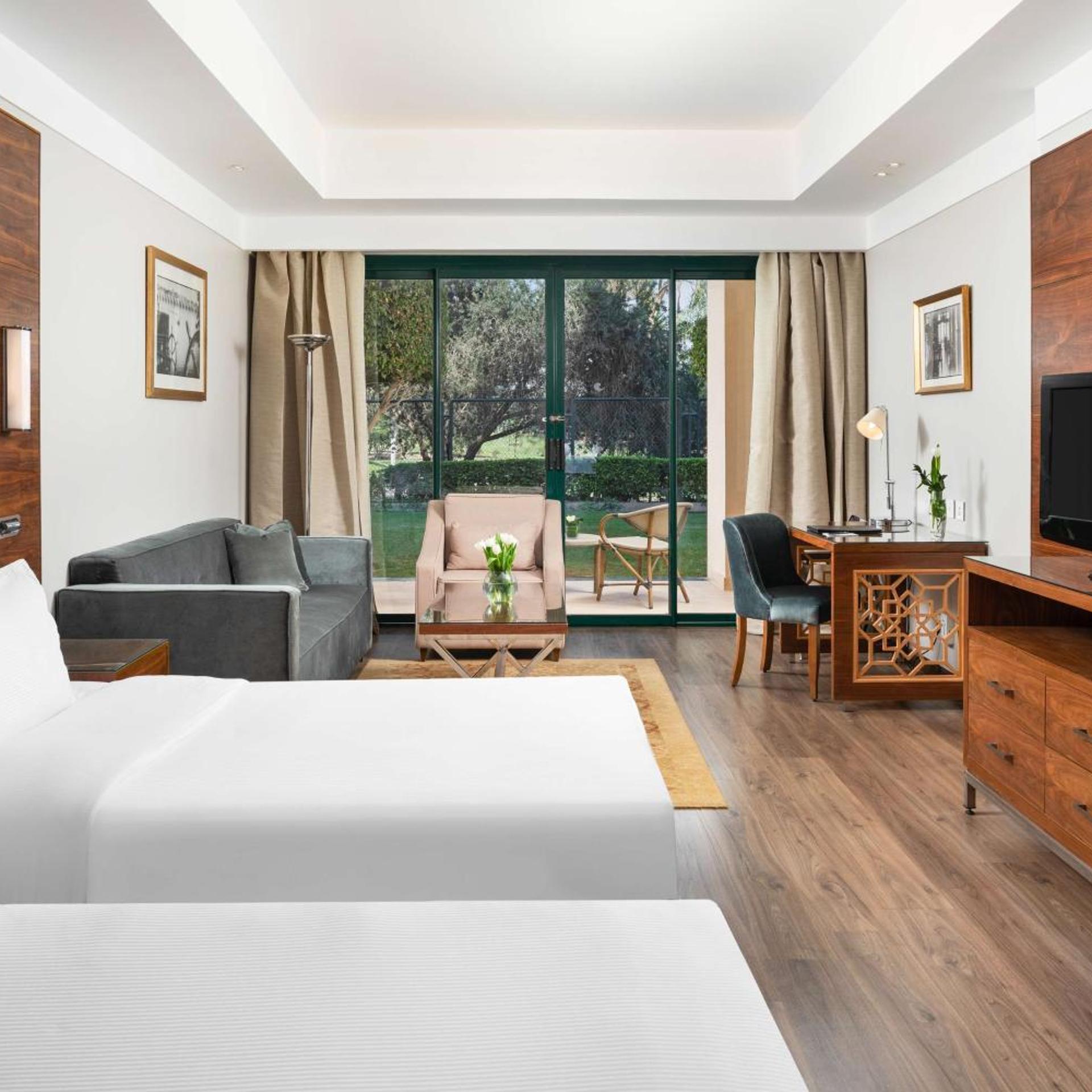 غرفة تنفيذية مفردة، Hilton Pyramids Golf Resort 9/12